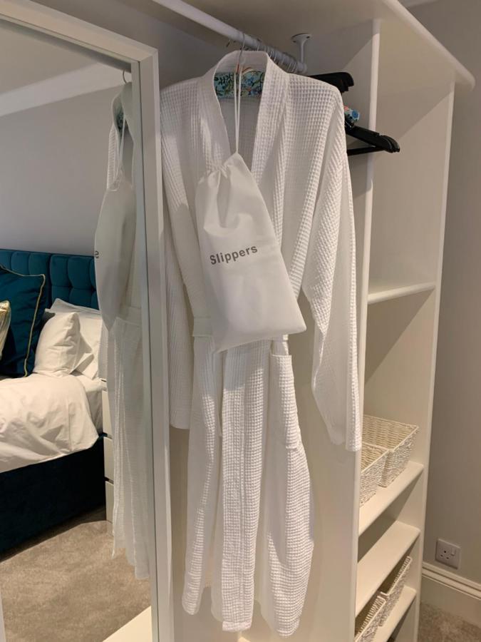 Hideaway Holiday Apartment ساليزبري المظهر الخارجي الصورة